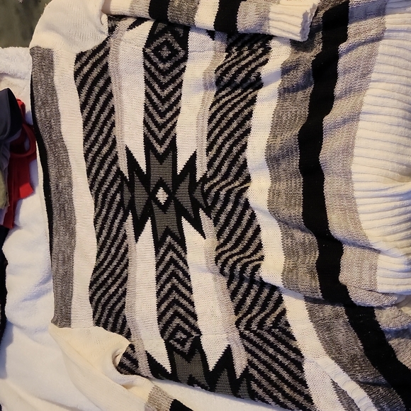 Cardigan - Picture 2 of 2